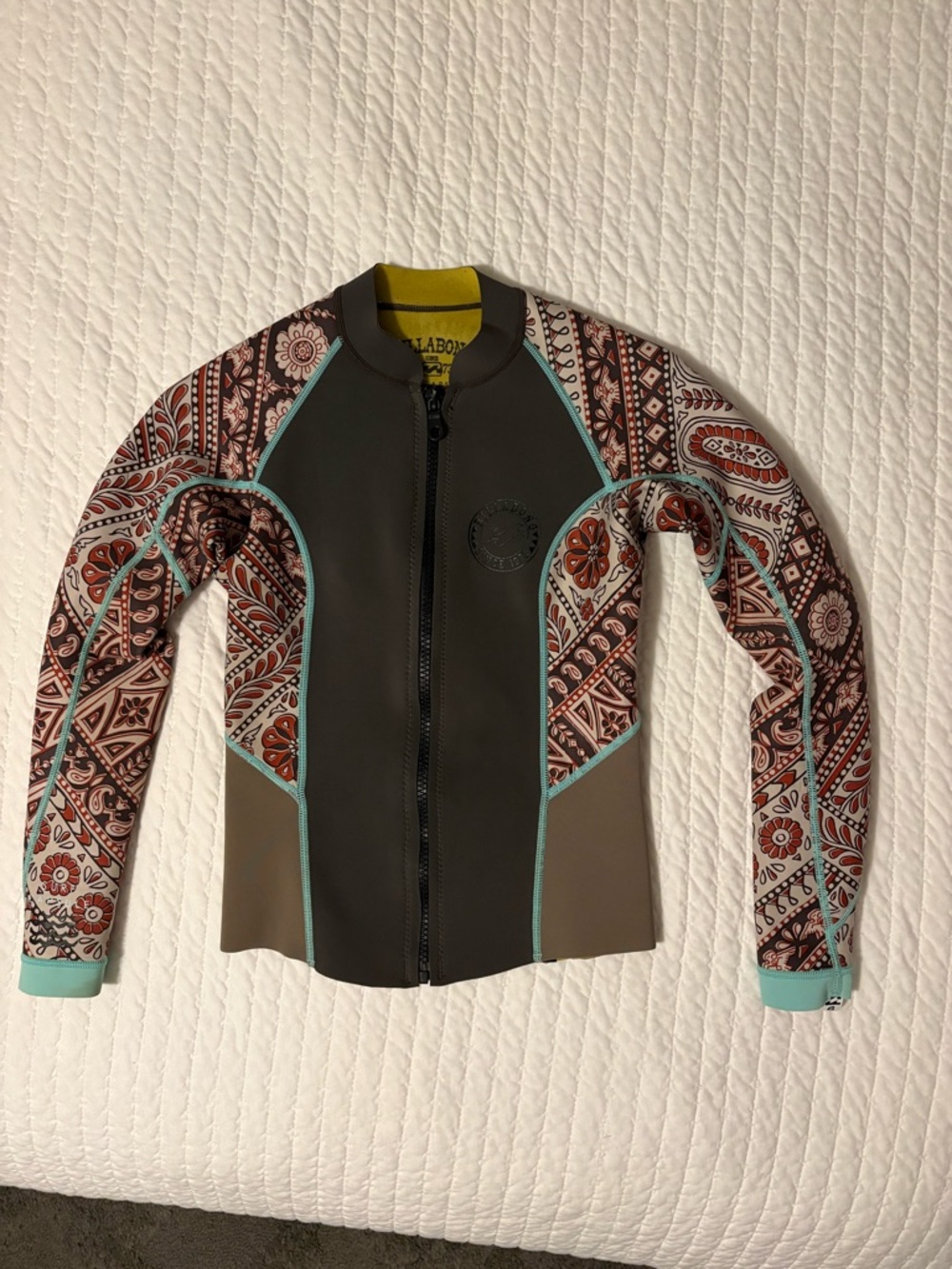 Billabong Olive Green and Aqua Patterned Women’s Neoprene Jacket